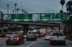 Enfrentando as congestionadas freeways de Los Angeles, na Califórnia - Estados Unidos